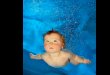 bébés sous l\'eau